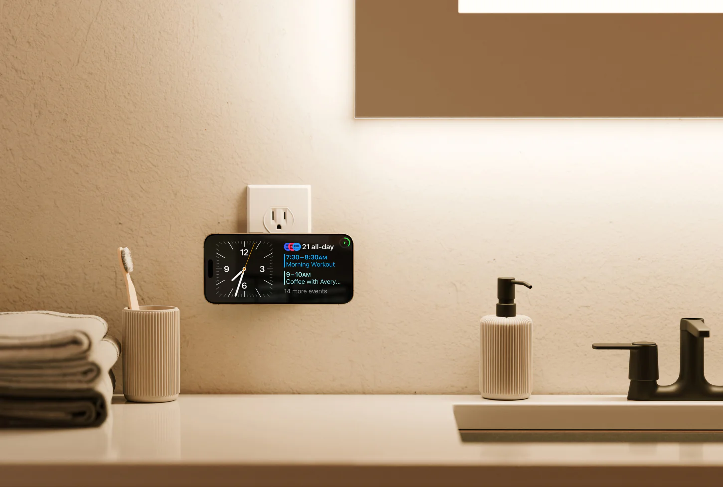 ⁦PowerBug Magnetic charging dock 35W wireless Charger⁩ – תמונה ⁦4⁩